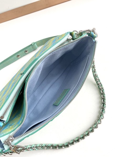  Handbag   Louis Vuitton M46180 size 24 x 13.5 x 4 cm 