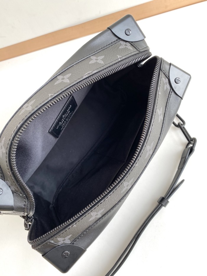 Handbag  Louis Vuitton  M44730  size 25×18×10 cm