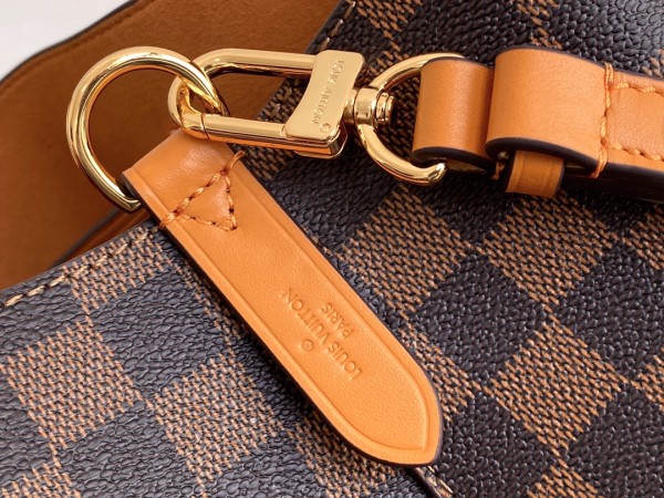 LOUIS VUITTON NOE Leather Bucket Bag, Portable Crossbody Bag, Shoulder Bag Women's N40213 size 26*17.5*26 cm