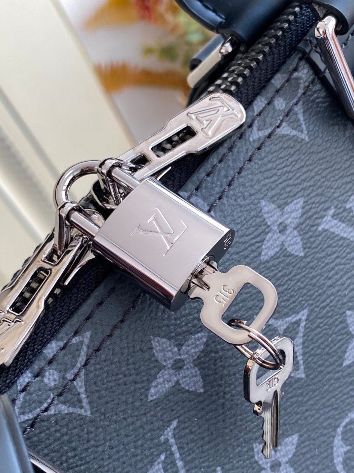 Handbag  Louis Vuitton  M45392 size 50*29*22 cm