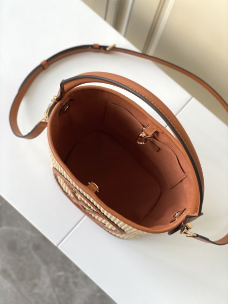 Handbag  Louis Vuitton  m59961  size  24 x 19 x 18.5  cm