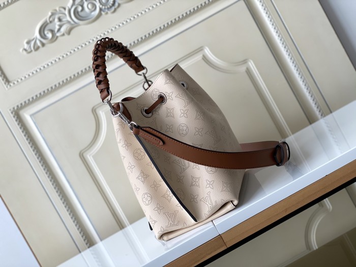 Handbag  Louis Vuitton  M55799  size  25×25×20 cm