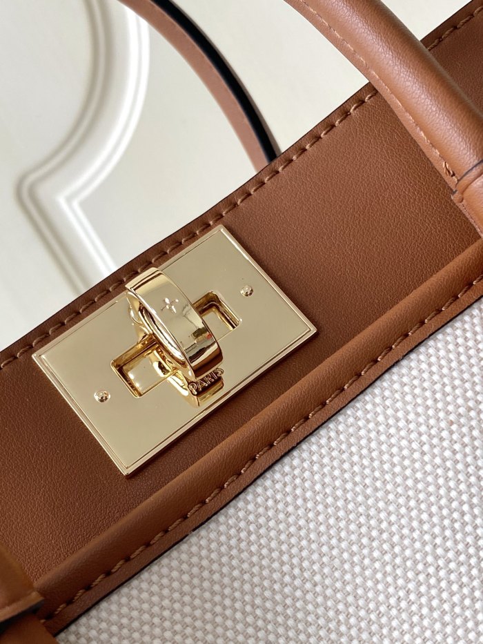 LOUIS VUITTON M22195 On My Side Mm M22191 size 30.5*14*24.5cm