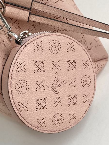  Handbag    Louis Vuitton   M57068  size  19 x 22 x 14 cm