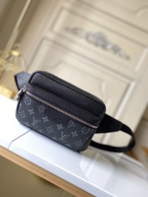  Handbag   Louis Vuitton  M30245  size  21.0 x 17.0 x 5.0 cm