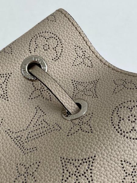 Handbag  Louis Vuitton  57201  size 19 x 22 x 14 cm