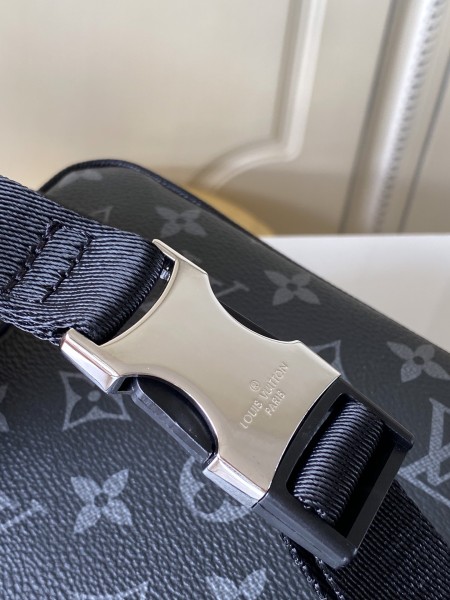  Handbag   Louis Vuitton  M30245  size  21.0 x 17.0 x 5.0 cm