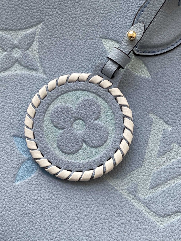 Handbag  Louis Vuitton  M45717  size 34*12*26 cm