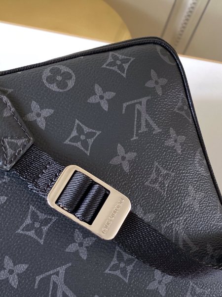 Handbag  Louis Vuitton  M30233  size  29.5x20x10.5 cm