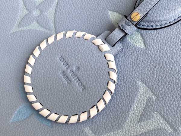 Handbag  Louis Vuitton  M45717  size 34*12*26 cm