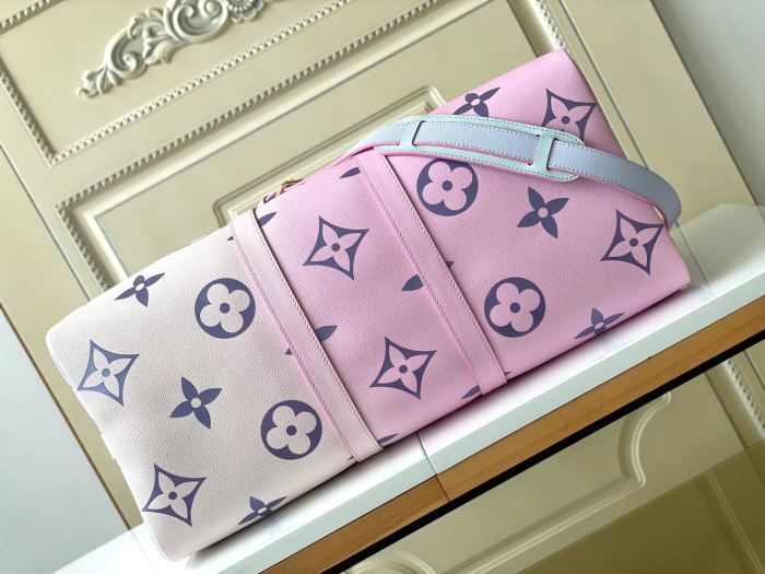  Handbag  Louis Vuitton  59943  size 45 x 27 x 20  cm 