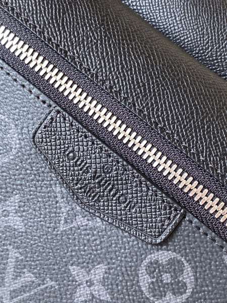 Handbag  Louis Vuitton  M30233  size  29.5x20x10.5 cm