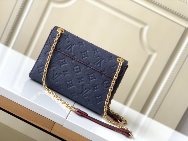 Handbag   Louis Vuitton  M44550  size  21x15x8  cm