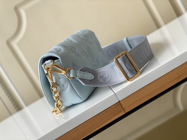  Handbag   Louis Vuitton  M81399  size  20.0 x 12.0 x 6.0  cm