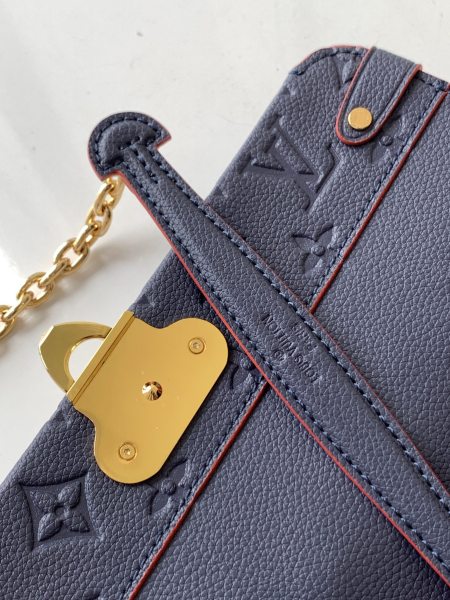  Handbag  Louis Vuitton  M44151  