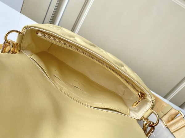  Handbag   Louis Vuitton M81400  size  20.0 x 12.0 x 6.0  cm