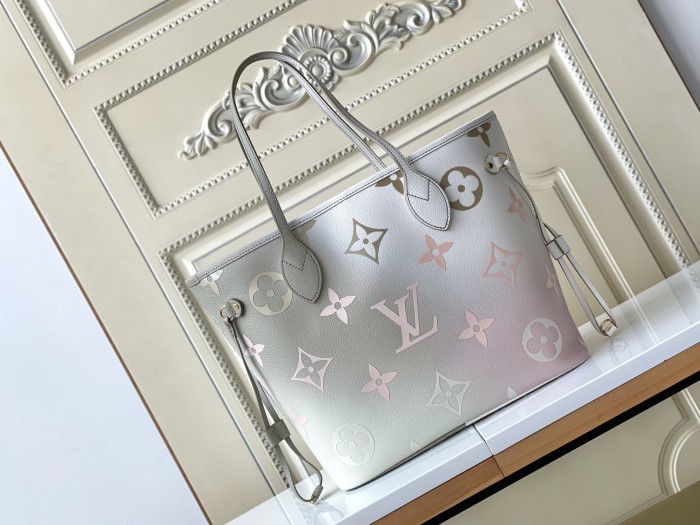  Handbag  Louis Vuitton  M46077  size  31 x 28 x 14  cm