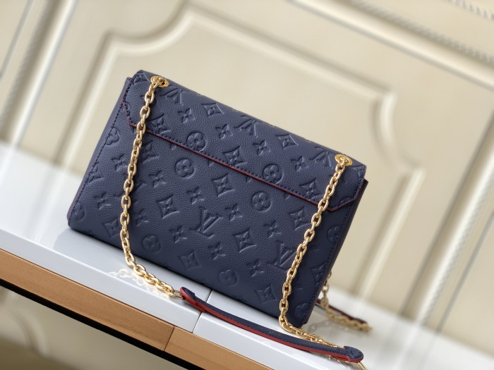  Handbag  Louis Vuitton  M44151  
