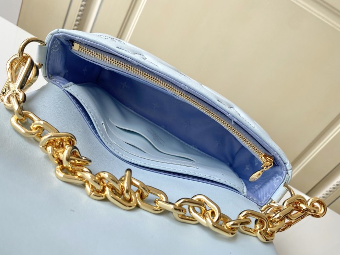  Handbag   Louis Vuitton  M81399  size  20.0 x 12.0 x 6.0  cm