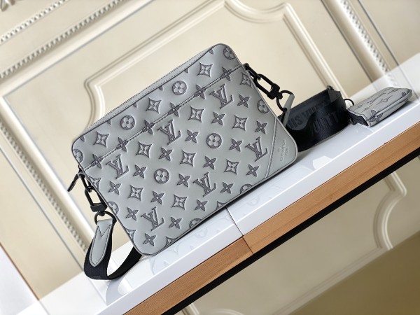 LOUIS VUITTON Duo Messenger Cow Leather Messenger Bag, Shoulder Bag, Crossbody Bag Men's Gray M46104 size 26*5*18.5 cm