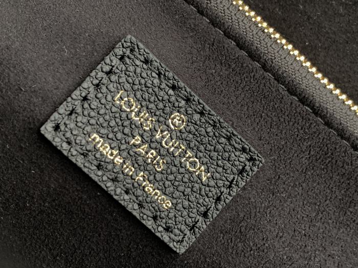  Handbag  Louis Vuitton  M44151  size  25 x 17 x 9.5  cm