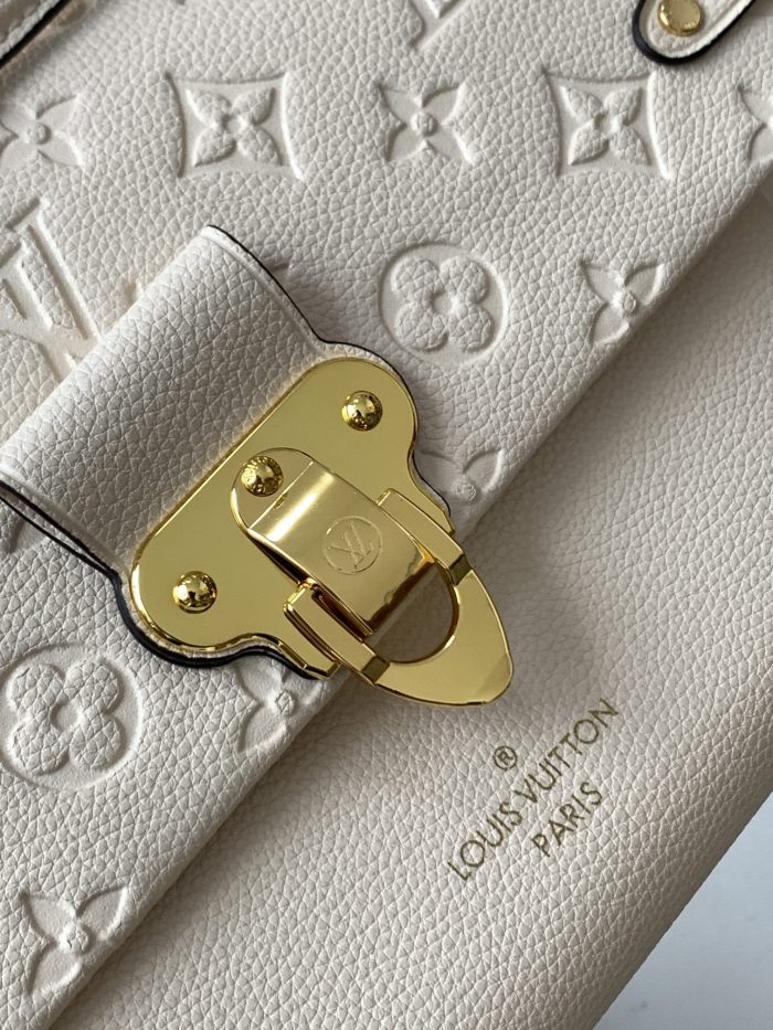 Handbag   Louis Vuitton  M44151  size  25 x 17 x 9.5  cm