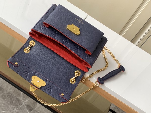 Handbag   Louis Vuitton  M44550  size  21x15x8  cm