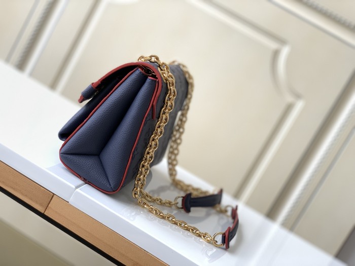 Handbag   Louis Vuitton  M44550  size  21x15x8  cm