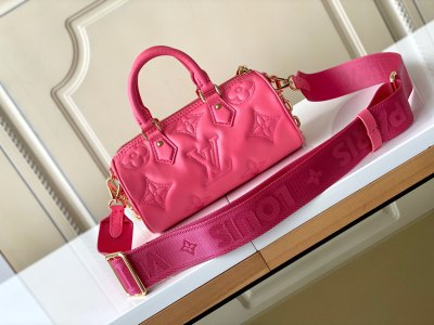 Handbag   Louis Vuitton  M59826  size  20x10x10 cm