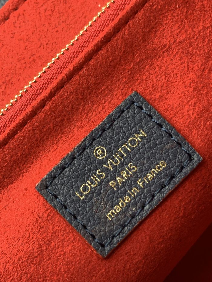  Handbag  Louis Vuitton  M44151  