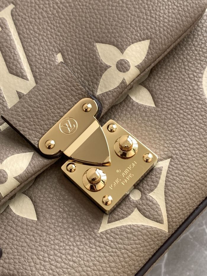 Handbag   Louis Vuitton  45978