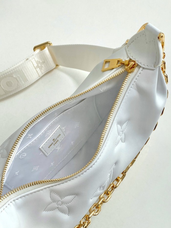 Handbag   Louis Vuitton  M59959  size  27.5x16x7 cm