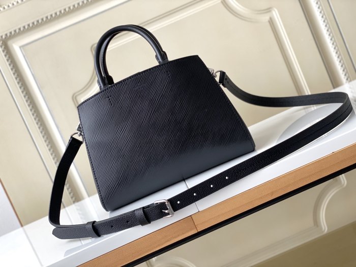 Handbag   Louis Vuitton  M59952  size  25 x 17 x 11 cm