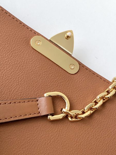  Handbag  Louis Vuitton   M46127  size 24.5 x 15.0 x 6.5