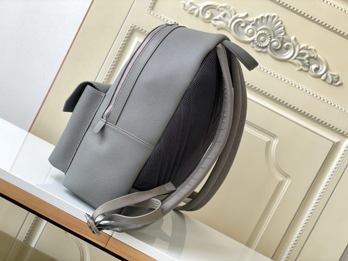 Handbag   Louis Vuitton  M59325 size 43 x 30 x 14  cm