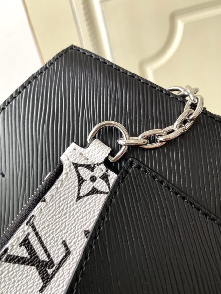  Handbag   Louis Vuitton  M59952  size  30 x 21 x 13  cm 