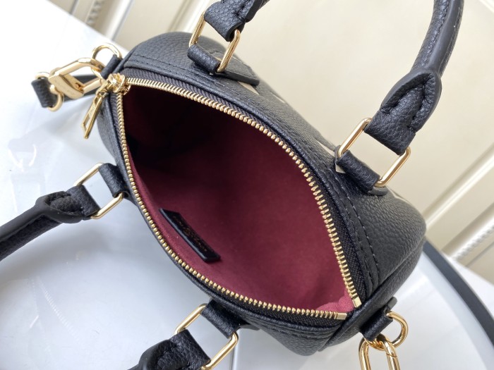 Handbag   Louis Vuitton  M81456  size  16.0 x 11.0 x 9.0  cm