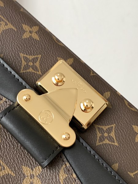 Handbag   Louis Vuitton  M46126   size 24.5 x 15.0 x 6.5  cm