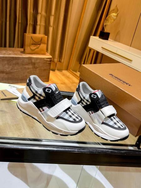 Burberry Ramsey Haymarket Check Print Light Blue White Black