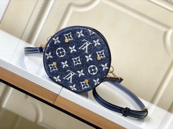 Handbag   Louis Vuitton  M43986  size 15.0x 17.0x 15.0 cm 