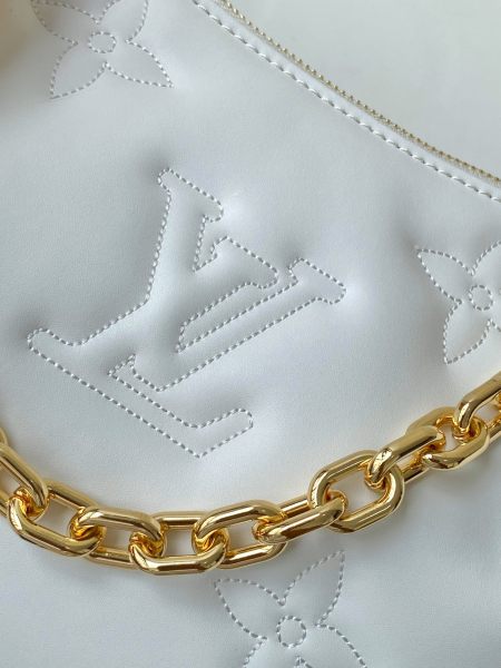 Handbag   Louis Vuitton  M59959  size  27.5x16x7 cm