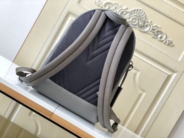 Handbag   Louis Vuitton  M59325 size 43 x 30 x 14  cm