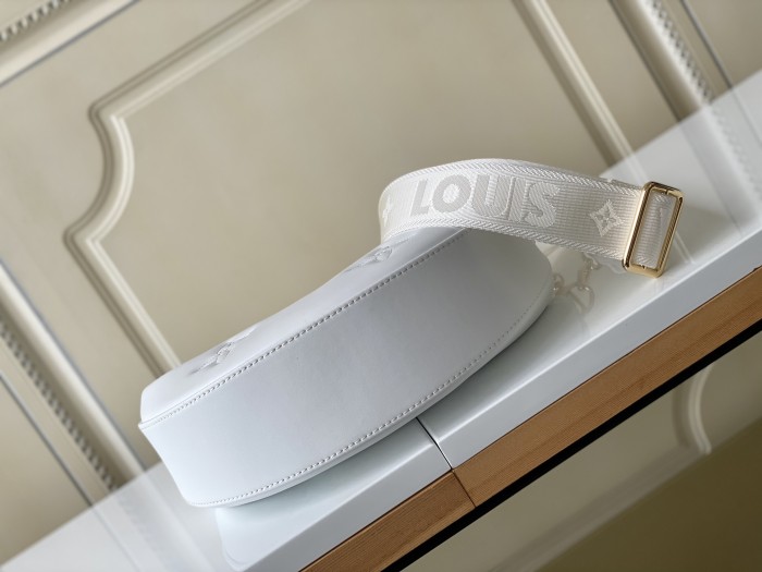 Handbag   Louis Vuitton  M59959  size  27.5x16x7 cm