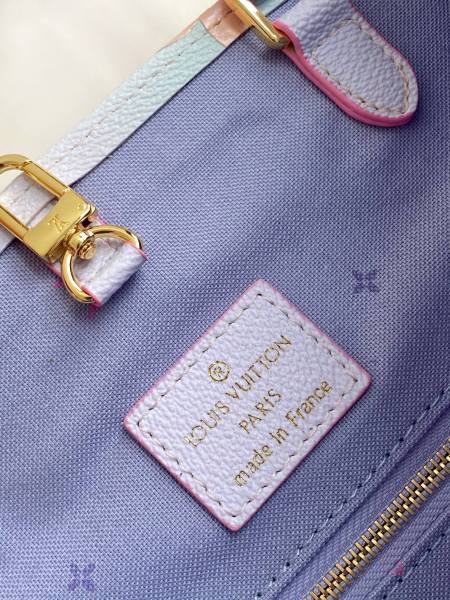 Handbag   Louis Vuitton  M46076  size  41 x 34 x 19  cm