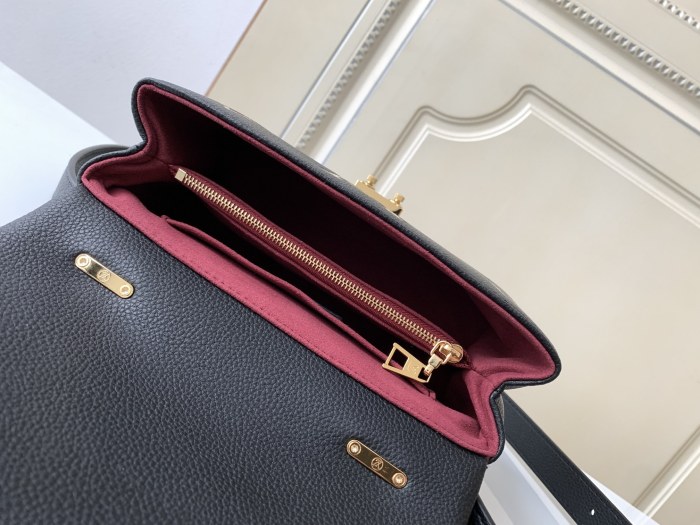  Handbag   Louis Vuitton   45978   size  24.0 x 17.0 x 8.5  cm