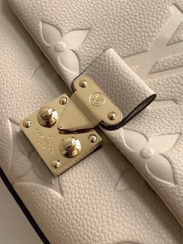 Handbag   Louis Vuitton  M46008  size 24.0 x 17.0 x 8.5  cm 