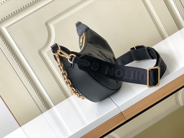  Handbag   Louis Vuitton  M59799  size  27.5x16x7 cm