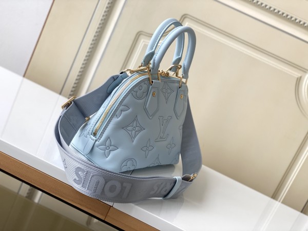 Handbag   Louis Vuitton  M59822  size  24.5 x 18 x 12  cm 