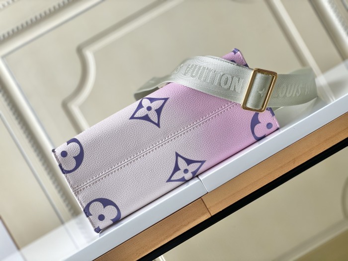 Handbag  Louis Vuitton  M59856  size 25 x 19 x 11.5  cm 