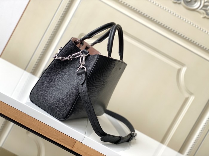 Handbag   Louis Vuitton  M59952  size  25 x 17 x 11 cm